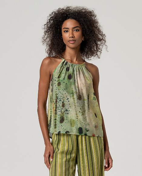 SURKANA Top cuello halter de color verde de la marca Surkana